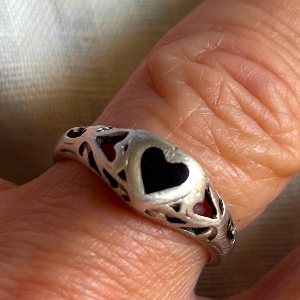 Sterling silver 925 heart ring size 7 and a half